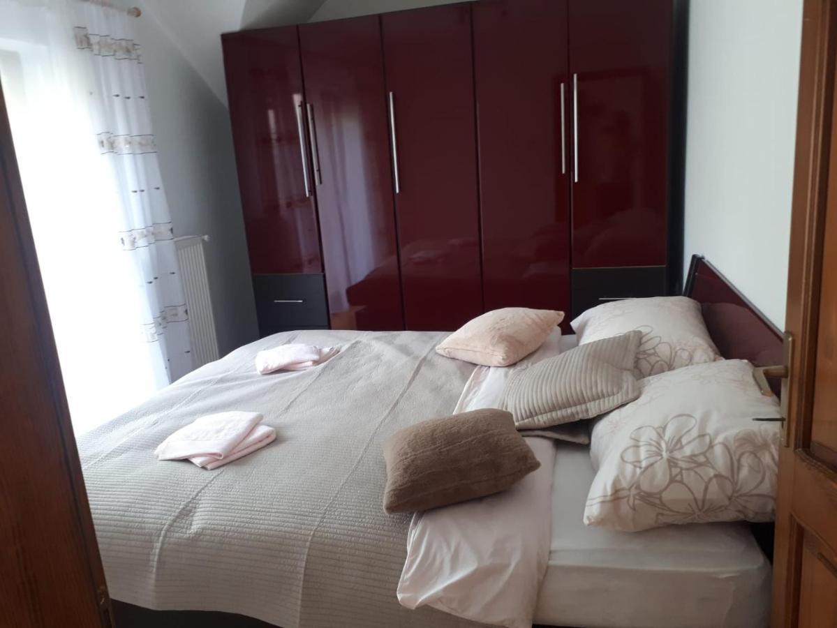Apartman Nika Otočac Exterior foto